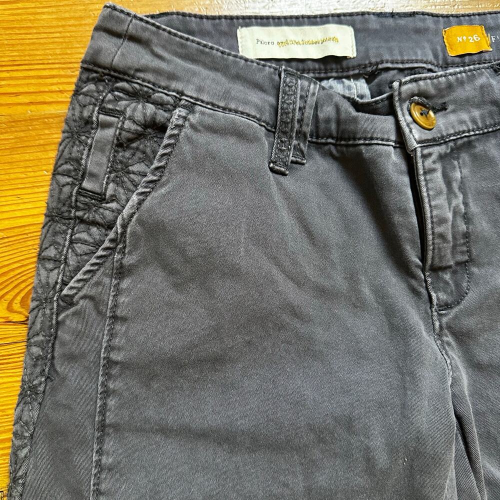 Pilcro by Anthropologie gray geometric embroidered side cropped pant SIZE 26 - Picture 2 of 4